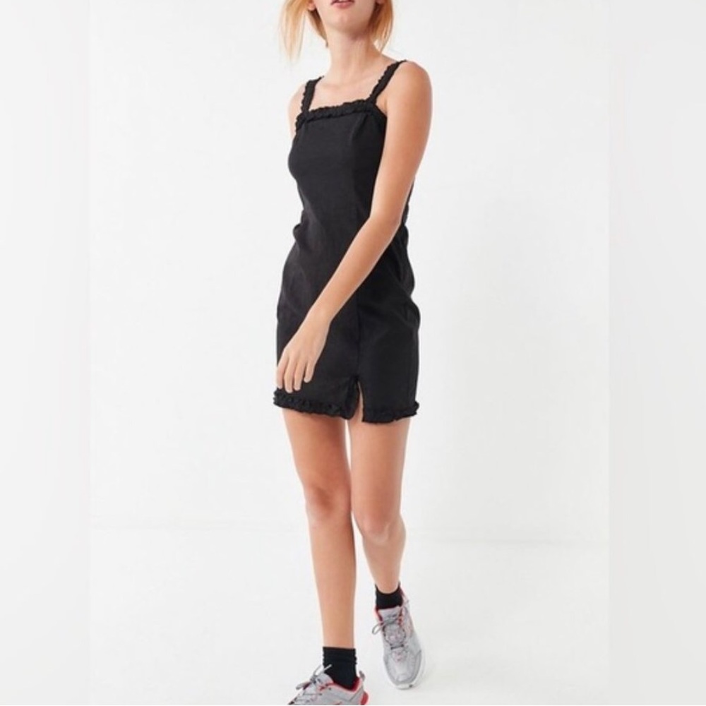 Urban outfitters wren linen ruffle mini party dress size medium